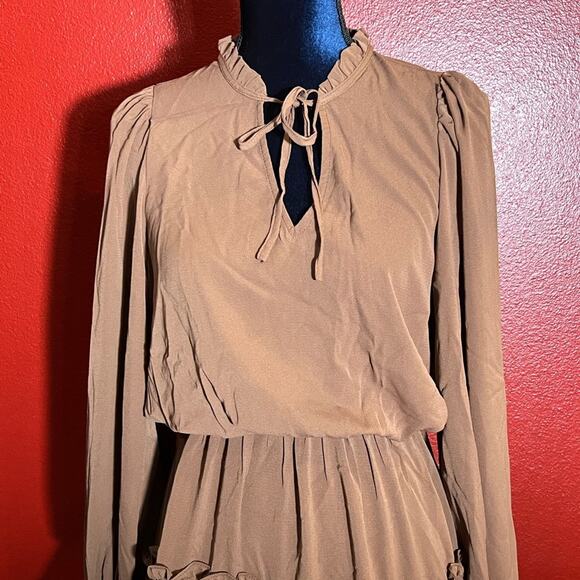 Vine & Love Dress Brown Ruffle sleeves and skirt with tie front - Picture 2 of 9